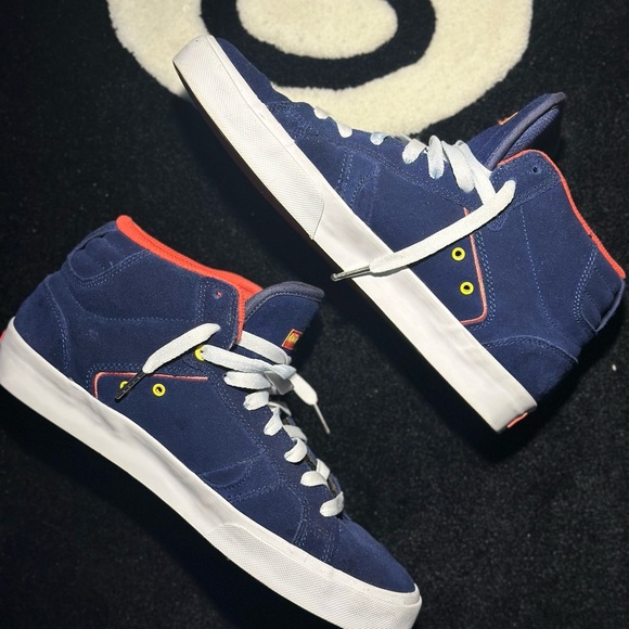 ETNIES
Etnies Chocolate Devine Calloway Mid Navy/Red - Picture 2 of 8